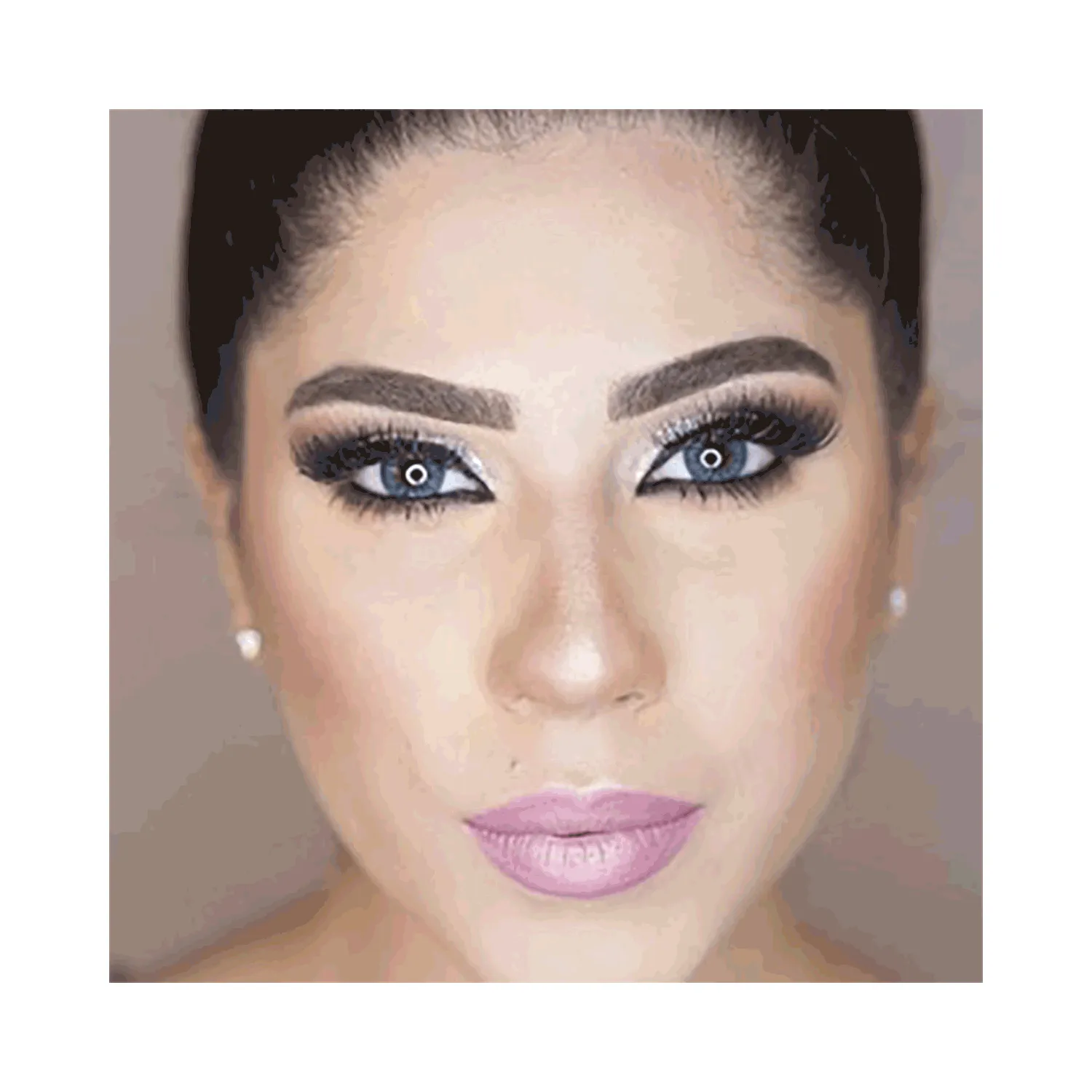 أدور عدسات لاصقة تجميلية كريستال أزرق